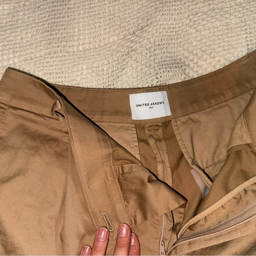United Arrows Tokyo Wide-Leg Tan Pants - Picture 3 of 9
